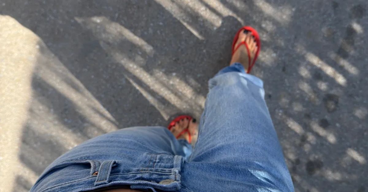 5 Pedicure Colours to Wear On Your Toes This Summer, and 5 to Reconsider