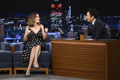 Mandy Moore stunned late night television in a matching polka dot dress and heels.