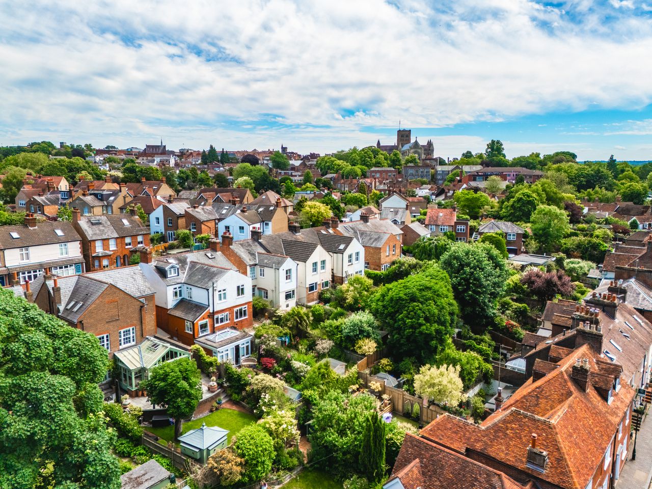 Halifax: House prices rose 0.3% in August, marking third increase in a row