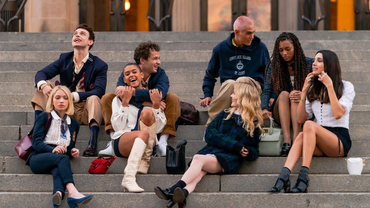 The cast of the 2021 Gossip Girl reboot on the Met steps in New York