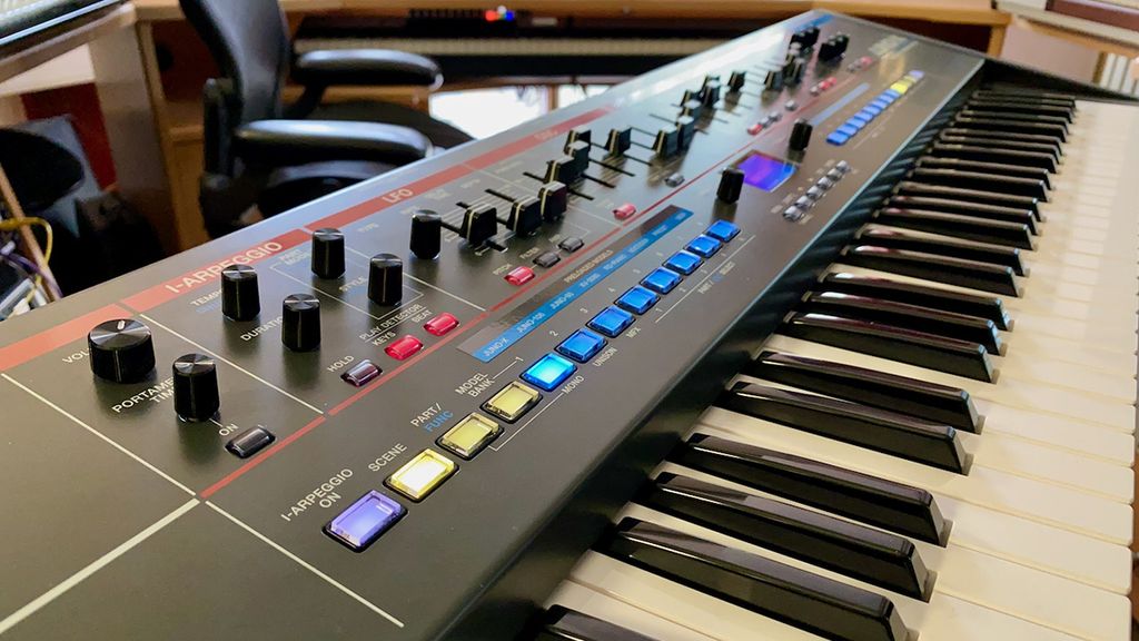 First look how does Roland's JunoX synth compare to the Juno60 and