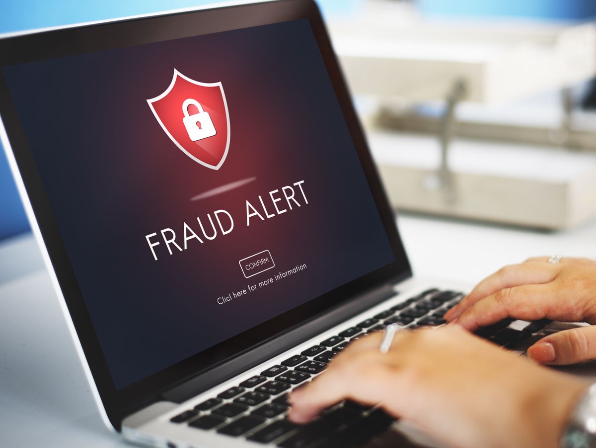 &amp;quot;Fraud Alert&amp;quot; on a computer screen