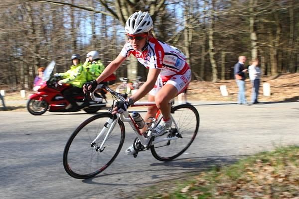 Her break is almost over Emma Johansson (Redsun Cycling Team) with just 18km to go.