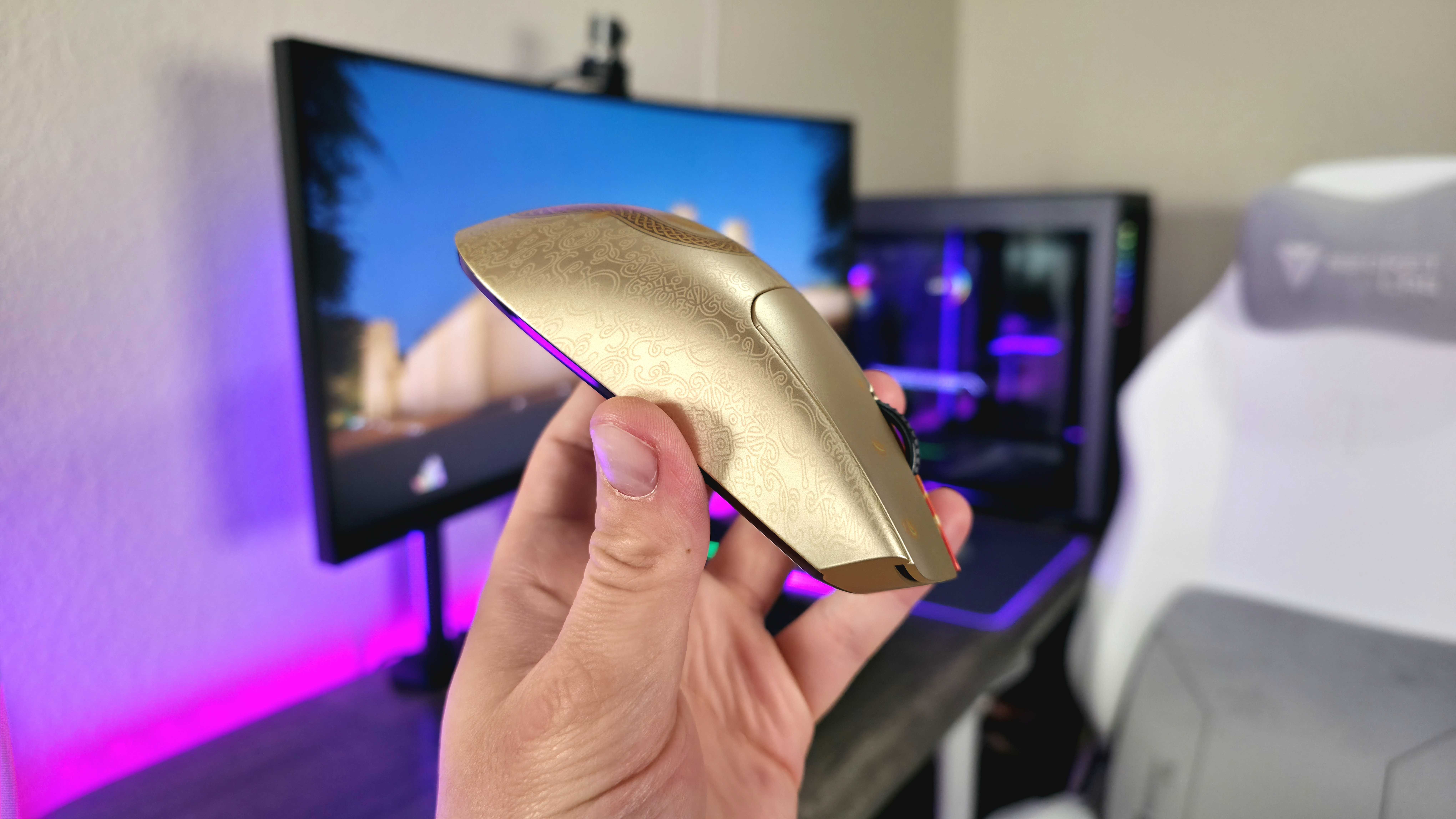 Image of the Razer Counter-Strike 2 Dragon Lore Collection.