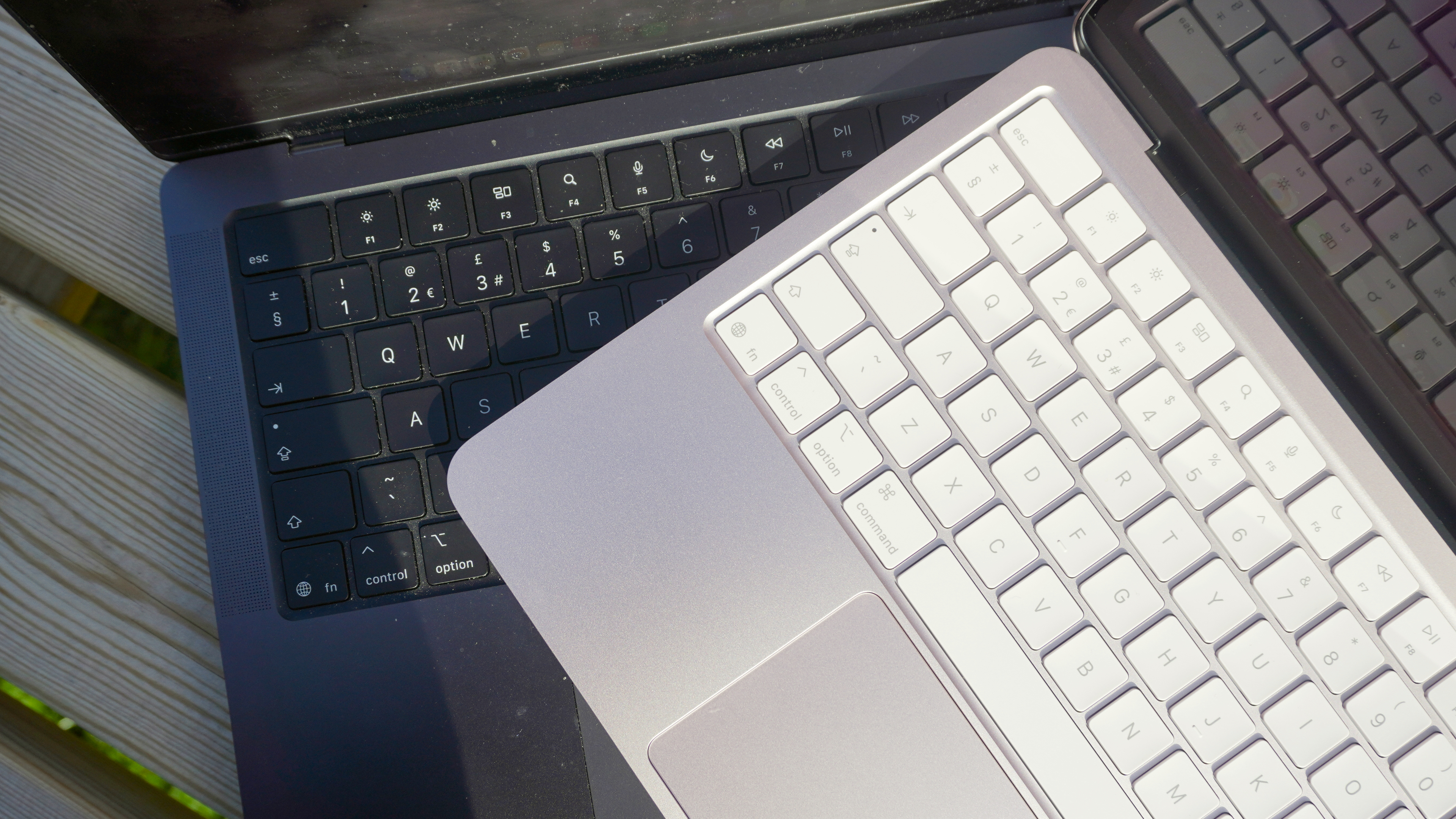 MacBook Pro vs MacBook Neo