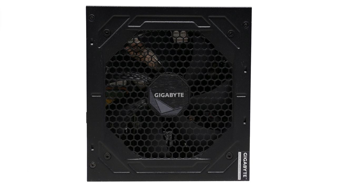 Gigabyte UD750GM