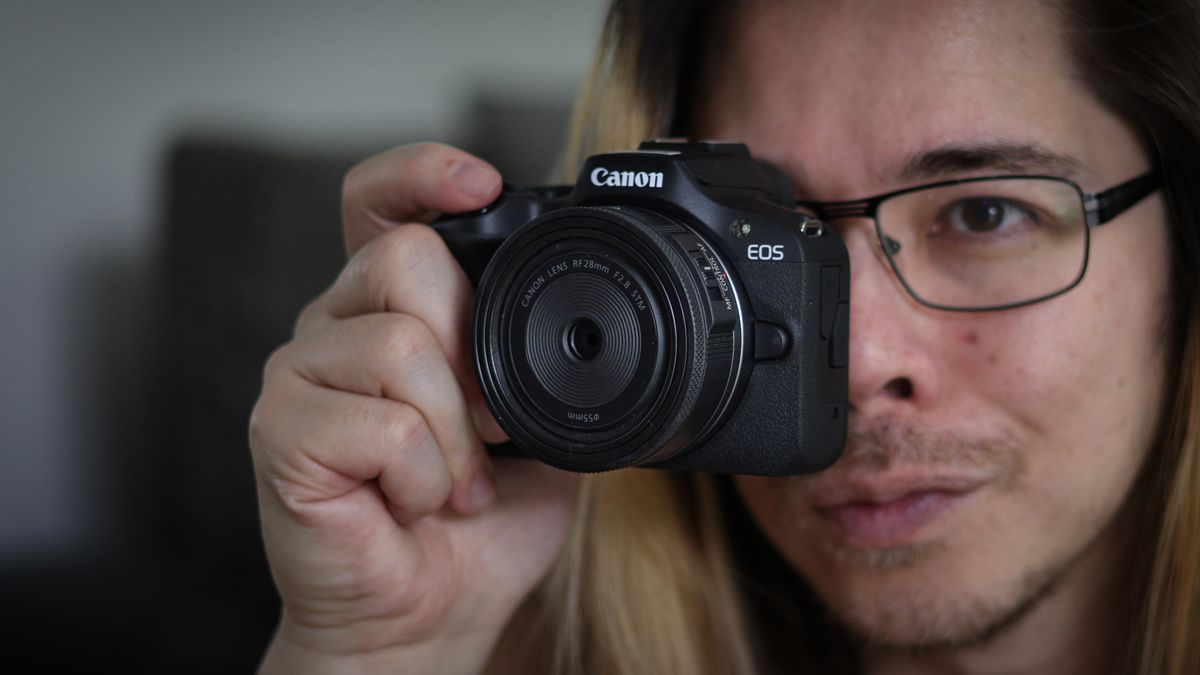 EOS R10: A Petite, Power-Packed Entry to the EOS R System