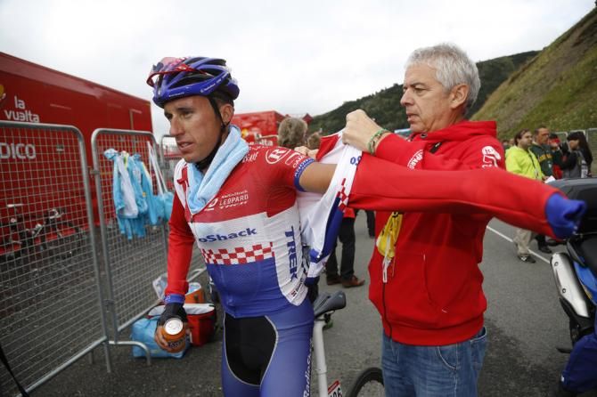Croatian champion Robert Kiserlovski (RadioShack Leopard) dons warm clothes after finishing Vuelta stage 15