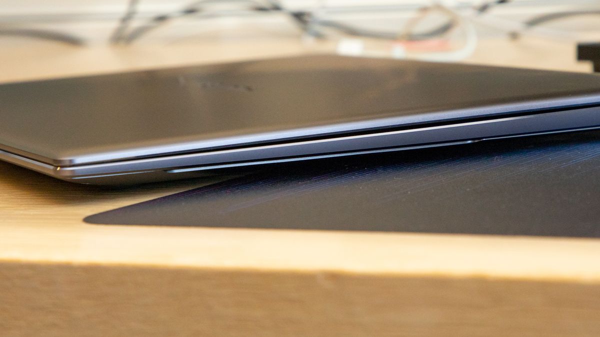 MateBook X Pro key travel in use