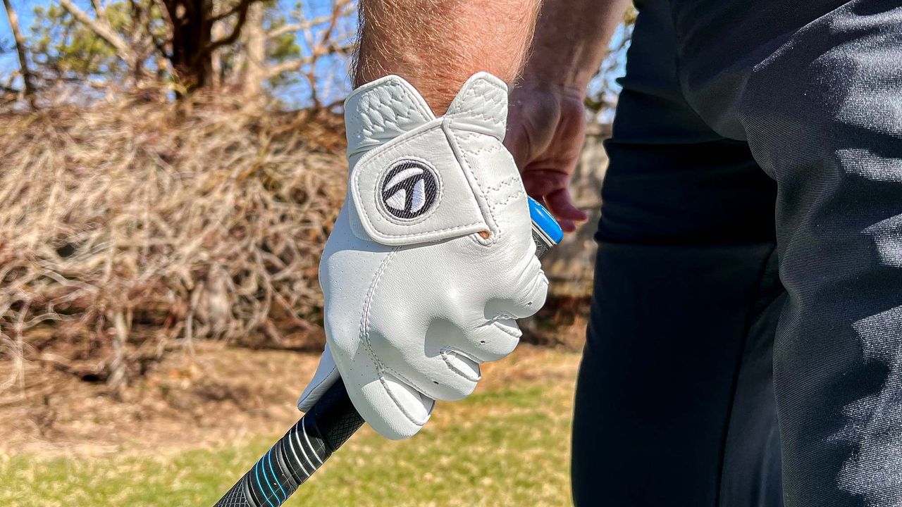 Best golf gloves: