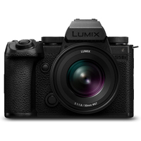 Panasonic Lumix S5IIX + lens |