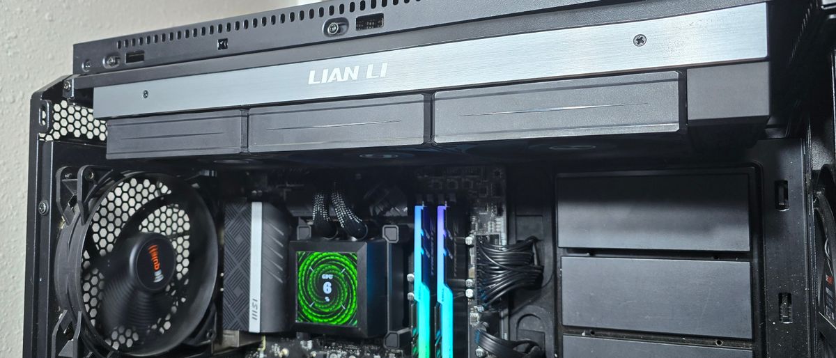 Lian Li Hydroshift LCD 360S