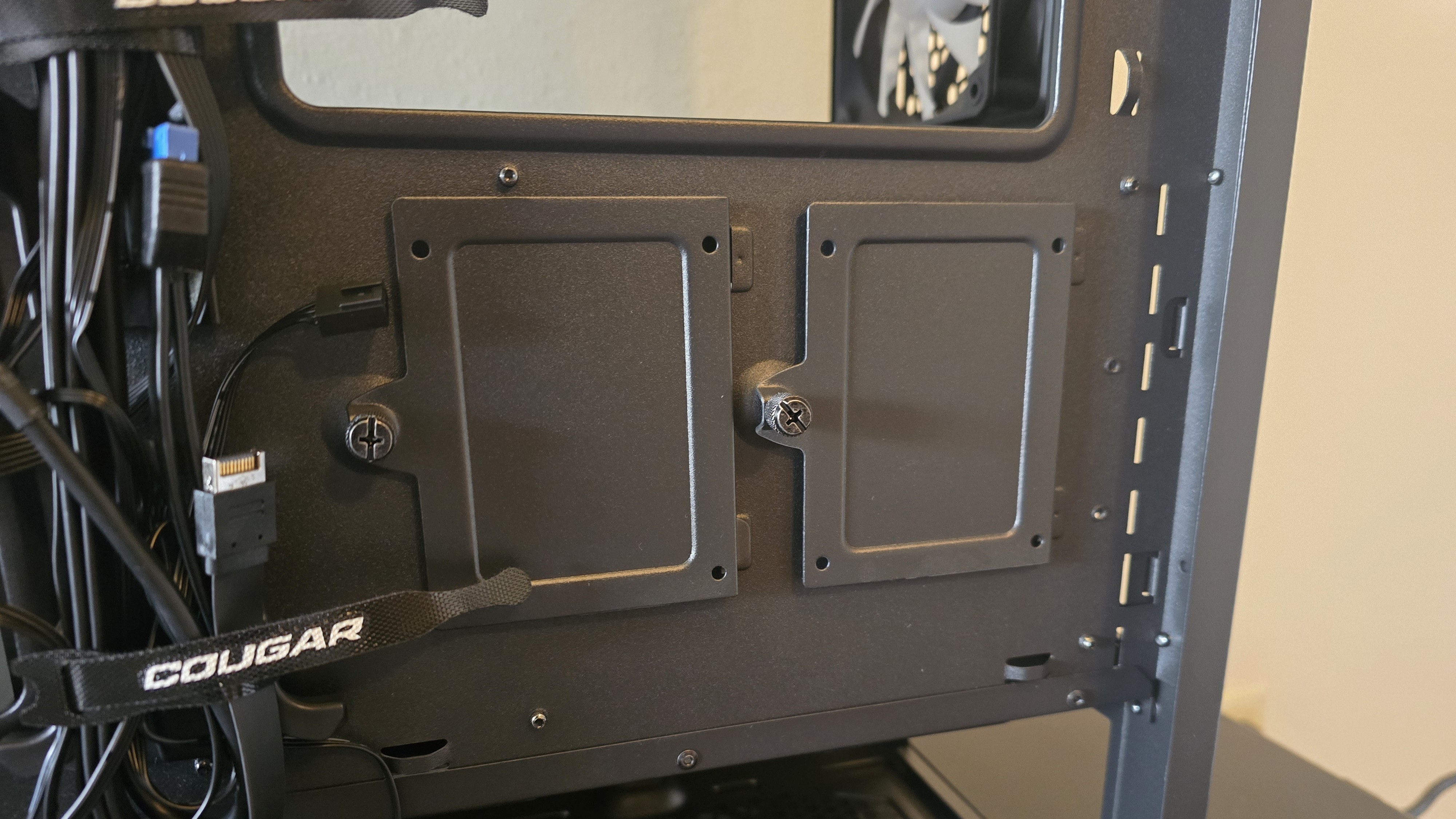 Cougar Airface Eco Case