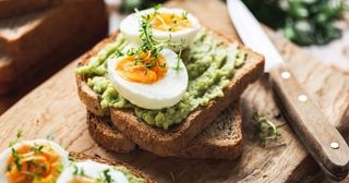 How long does it take to build muscle for females? Avocado and egg on toast