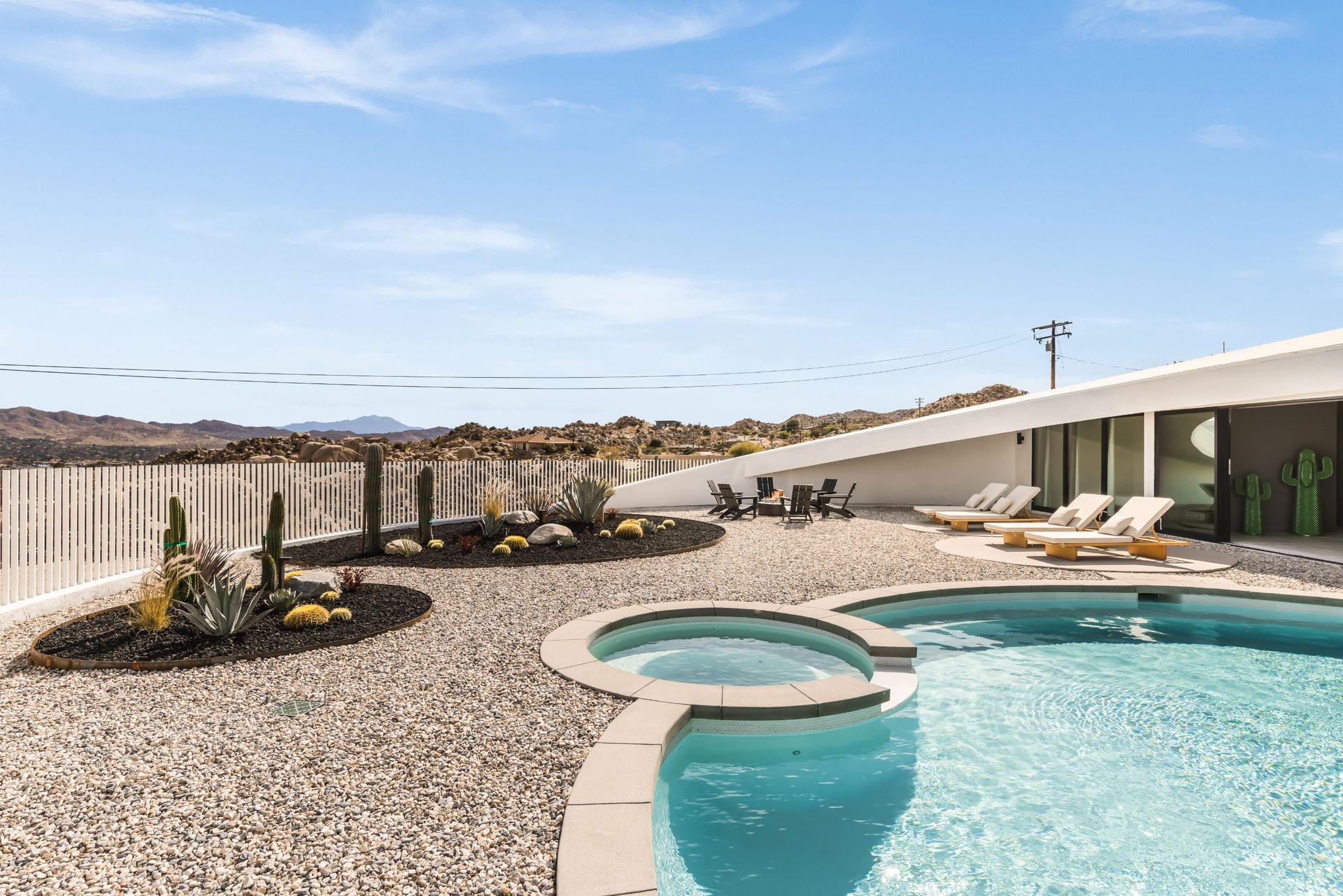 Avocado House, a Californian desert house with a quirky shape