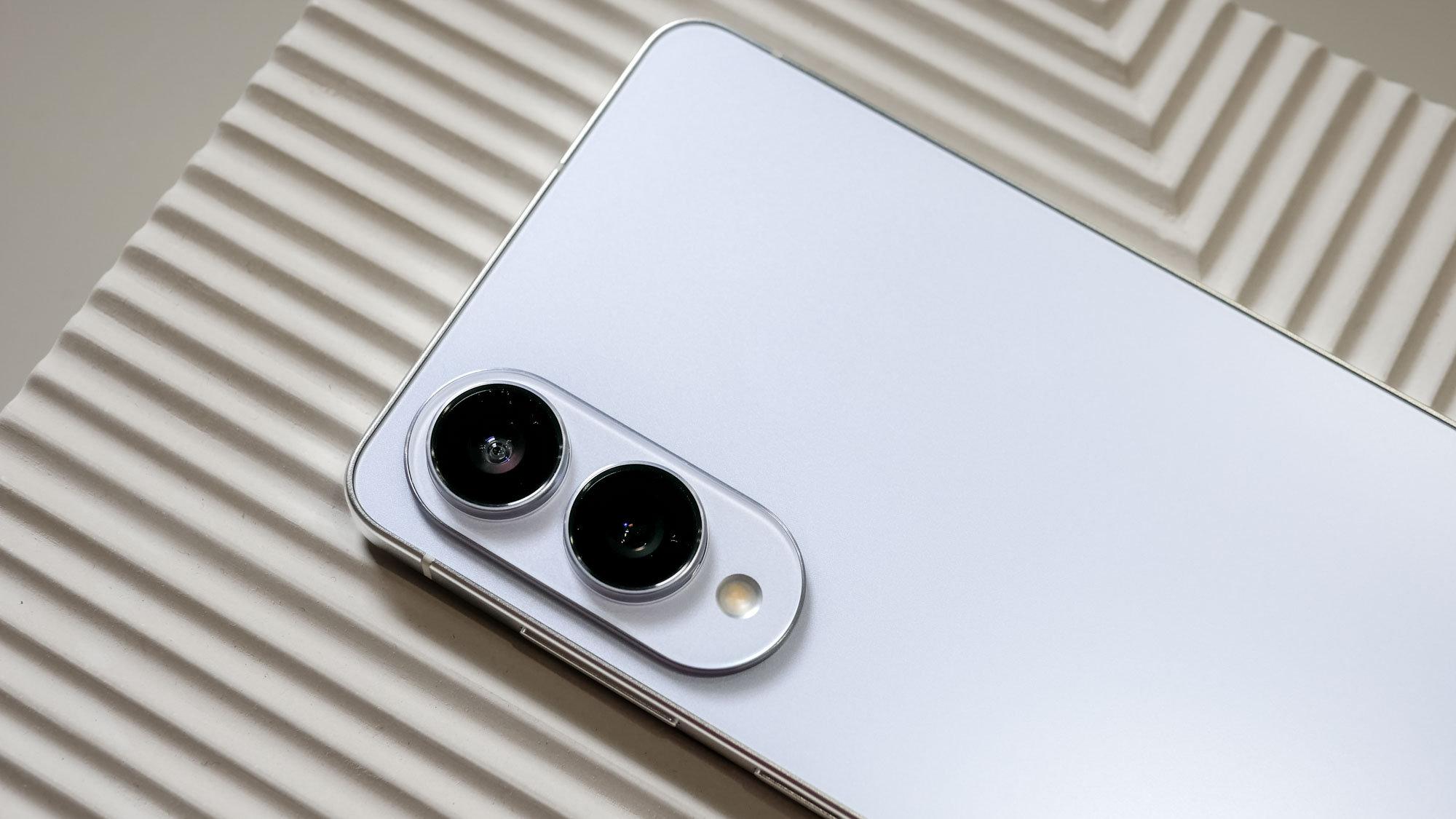 بررسی کاربردی Samsung Galaxy S25 Edge.