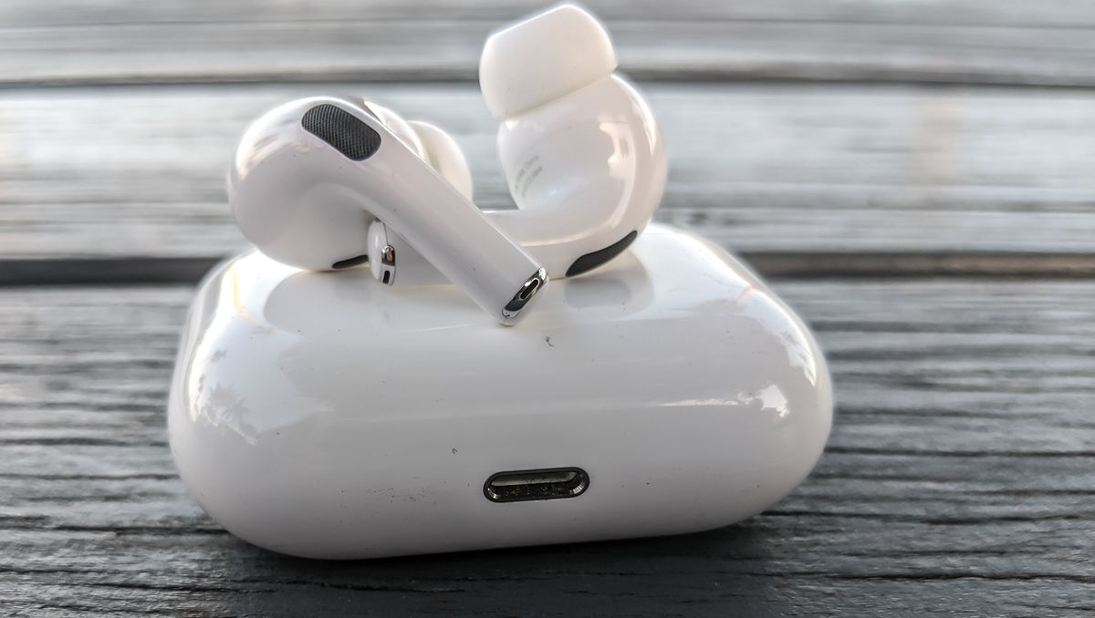 AirPods 3 Case Appears on , Suggests Major Redesign