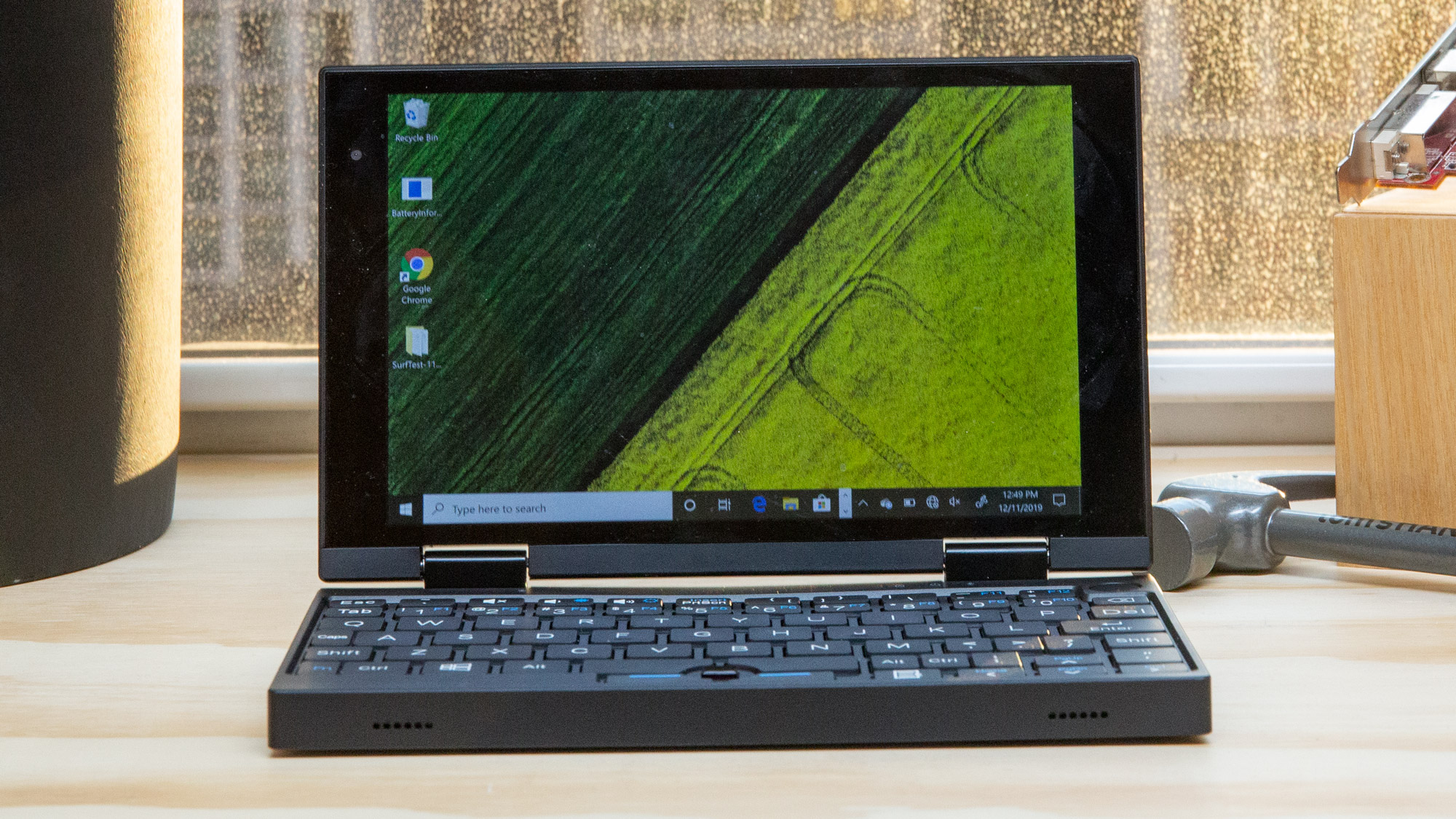 Peakago 7-inch Mini Laptop Hands-On: Know When to Fold ‘Em | Tom's Hardware