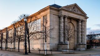 An exterior shot of the Musée de l'Orangerie in Paris, France