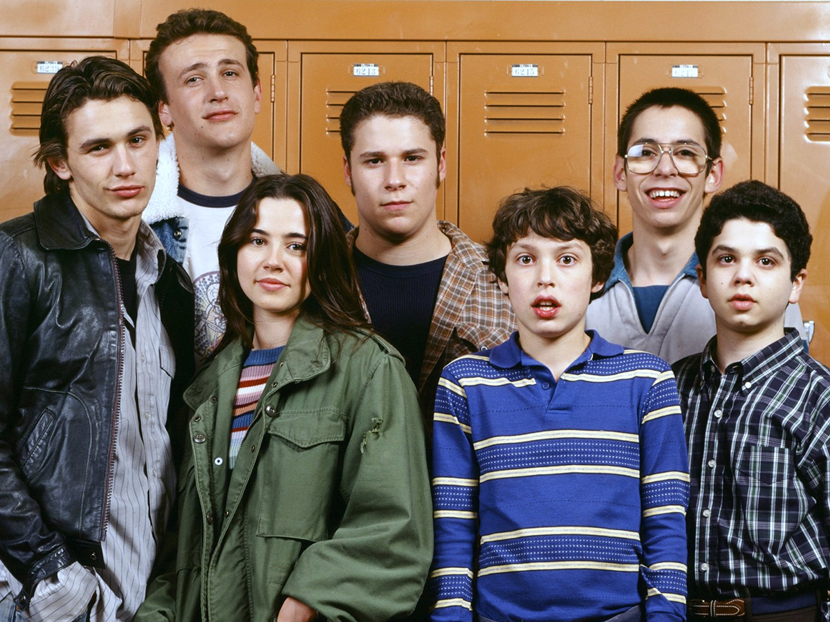 James Franco, Jason Segel, Linda Cardellini, Seth Rogen, John Francis Daley, Martin Starr und Samm Levine in Kunstwerken für Freaks and Geeks