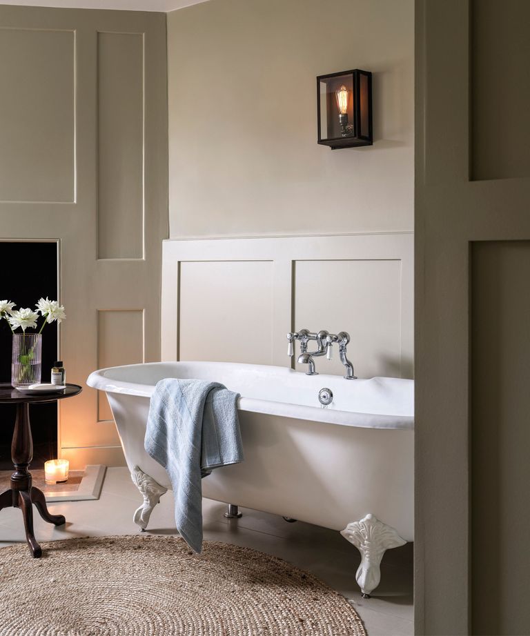 7 Cleaning rules for a windowless bathroom from experts