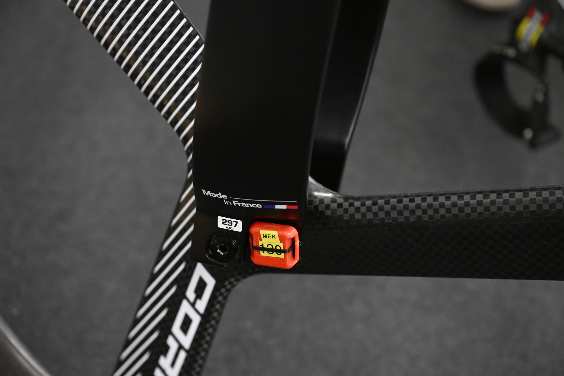 Up close with the unreleased Look P24 - the track bike with two ...