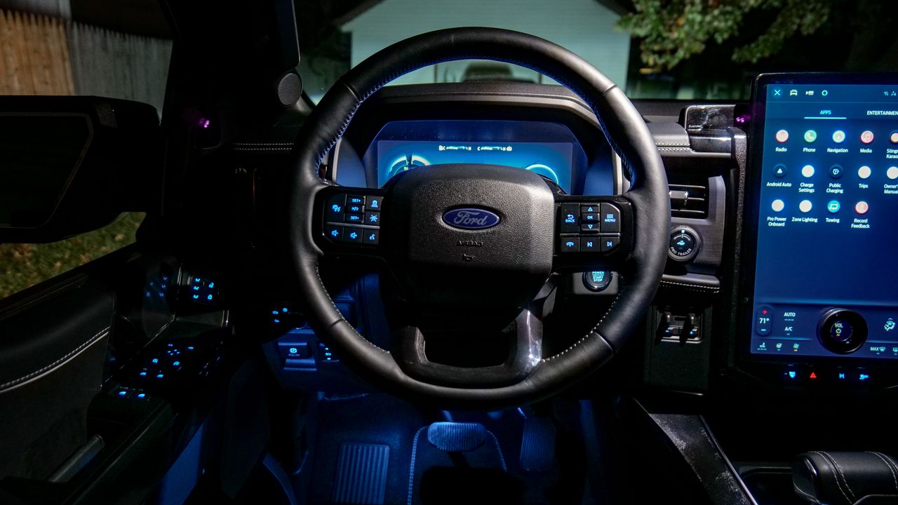 2025 Ford F-150 Lightning test drive.