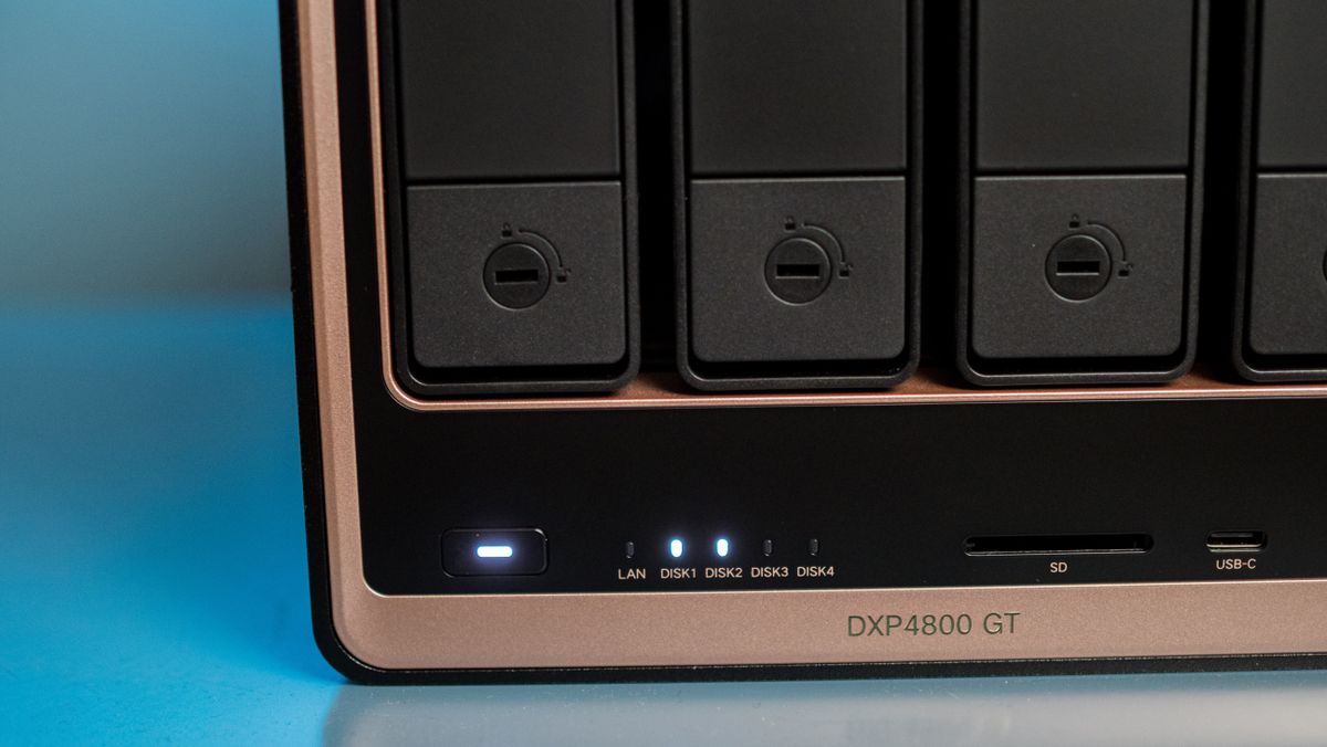 UGREEN DXP4800 GT 4-bay NAS on an IKEA shelf showcasing the design at the front
