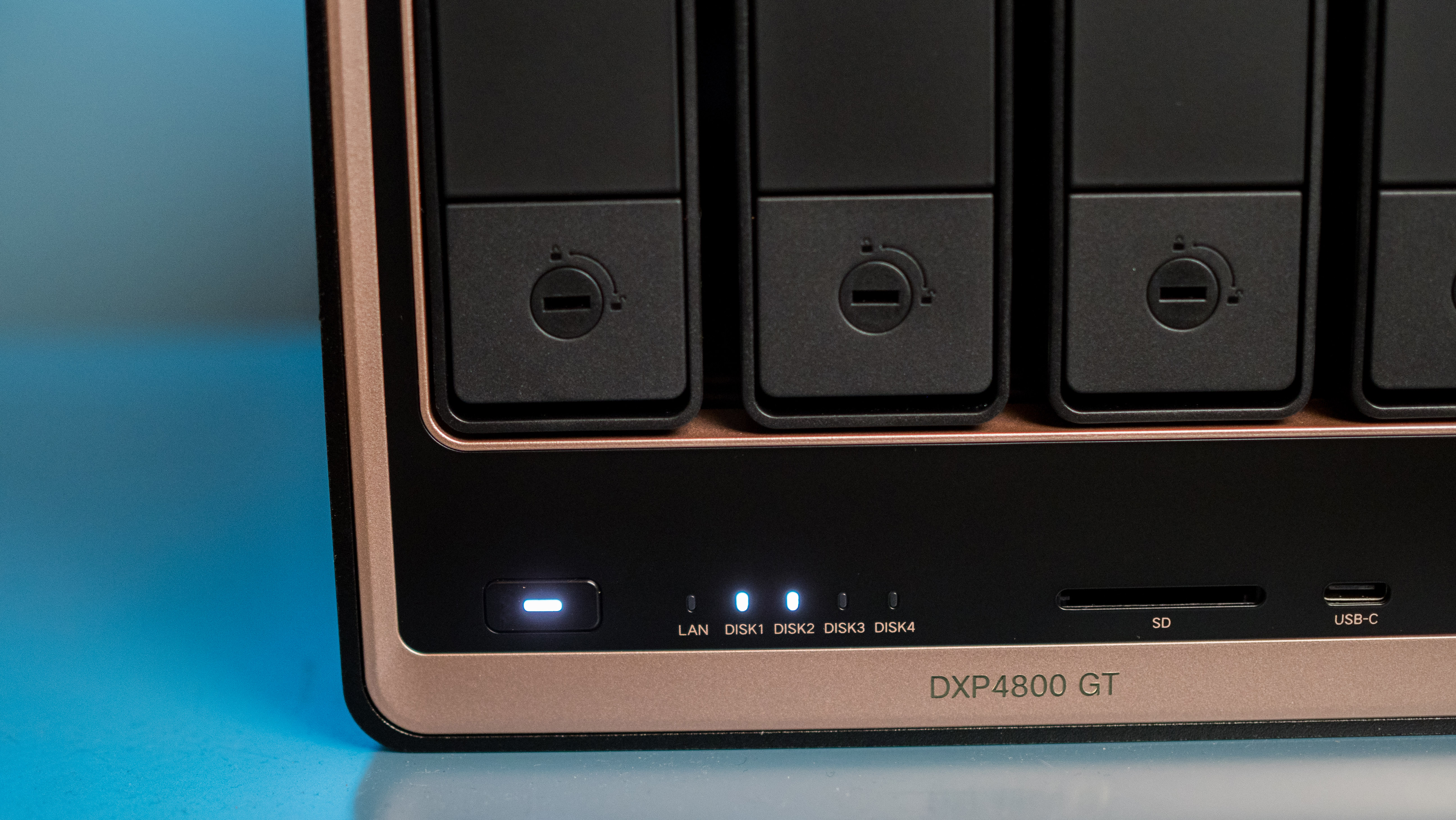 UGREEN DXP4800 GT 4-bay NAS on an IKEA shelf showcasing the design at the front