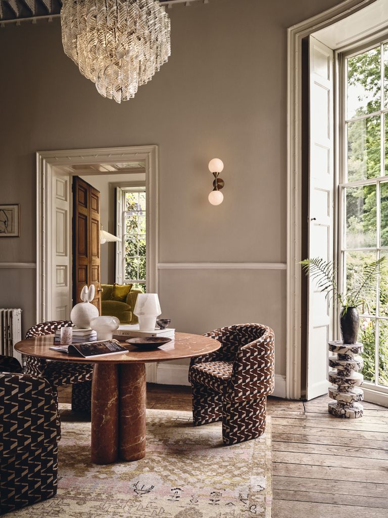 Should light fixtures match throughout a house? Livingetc