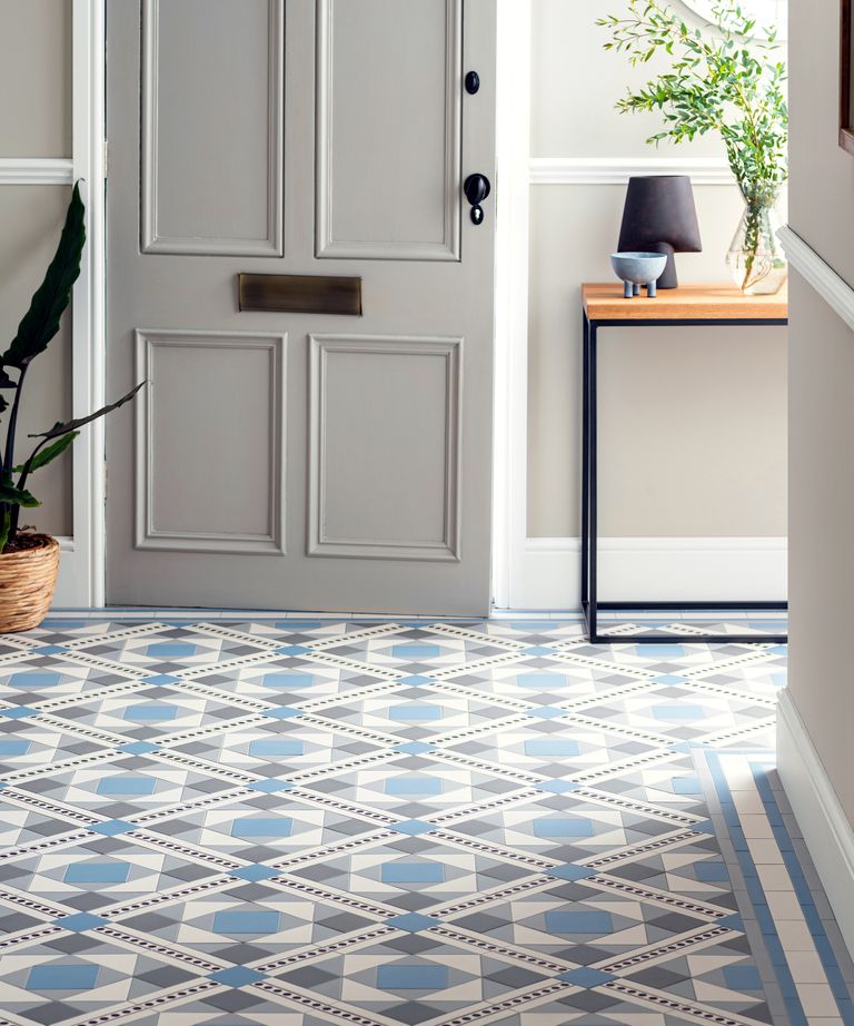 Victorian hallway tiles: 16 looks for hallways and porches | Homes and Gardens