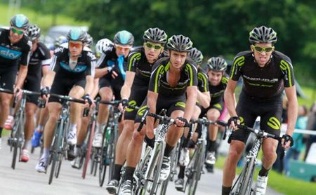 Endura are forced to do all the chasing after they missed the vital break