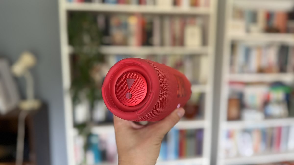 A selection of pics of my JBL Charge 5 speaker.