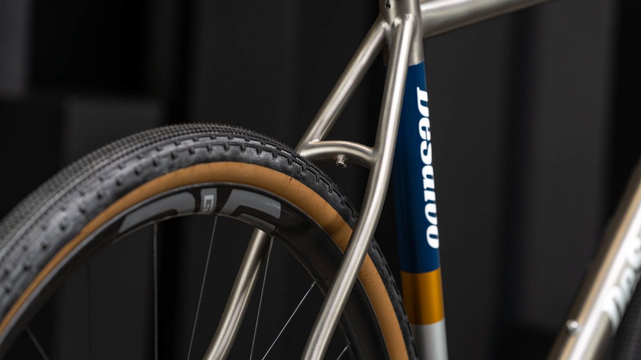 Enve Builders Roundup 2022 - Desalvo Titanium Gravel Bike
