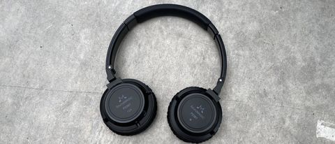 the soundmagic p23bt wireless headphones