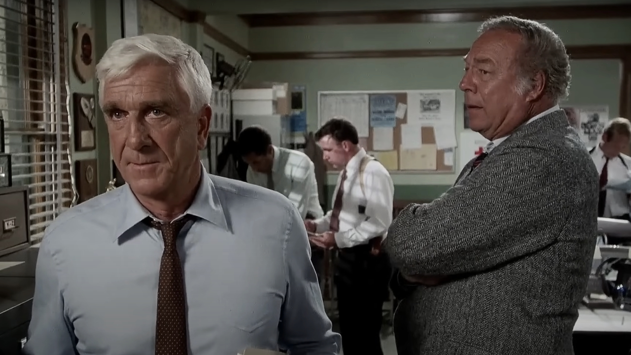 32 Hilarious Lines By Leslie Nielsen In His Funniest Movies