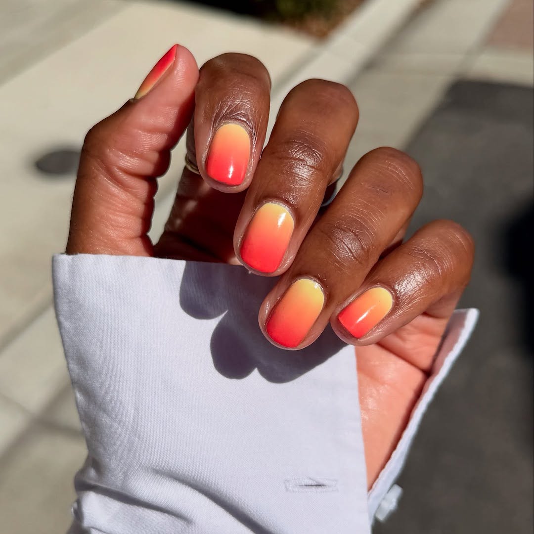 summer ombre nails
