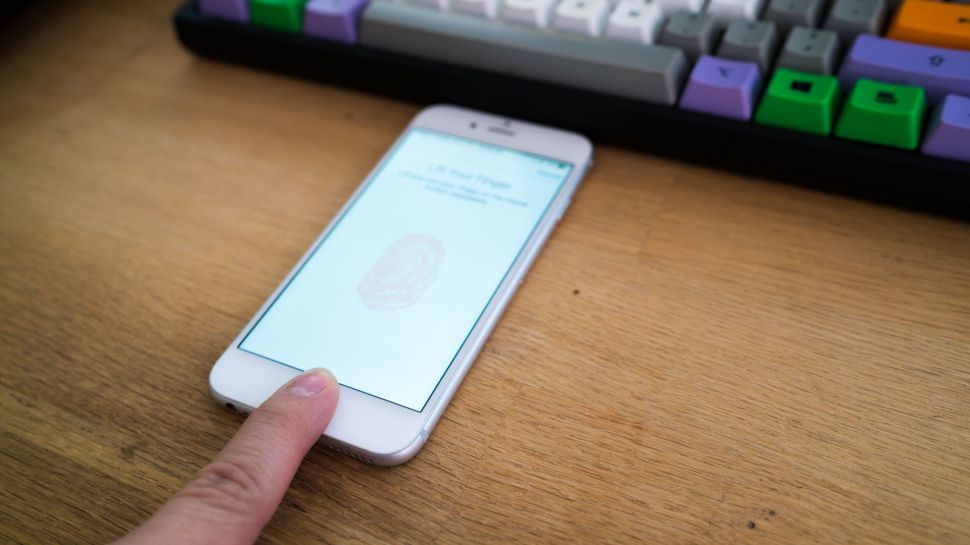 This iOS 11 feature swiftly disables Touch ID on the iPhone | TechRadar