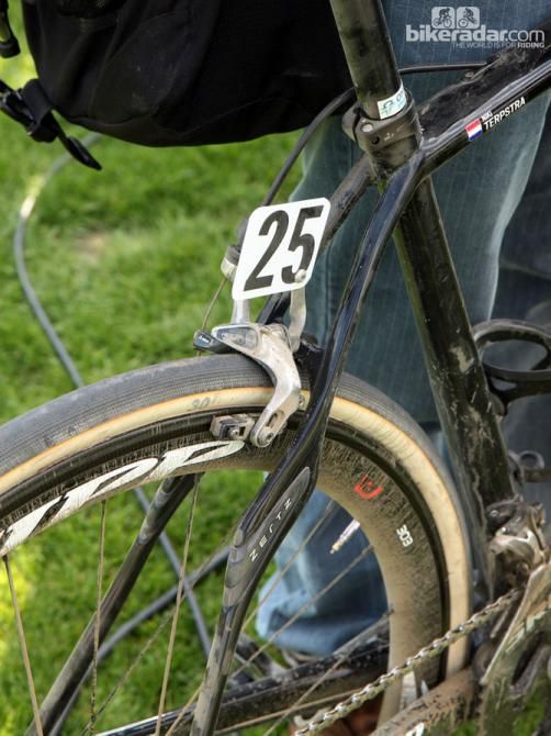 The 30mm-wide FMB/Specialized tubulars barely fit through the rear end of Niki Terpstra's (Omega Pharma-QuickStep) Specialized S-Works Roubaix SL4