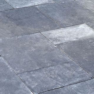 Bradstone Natural limestone paving slab