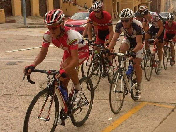Burry Stander rides at the head of the race.