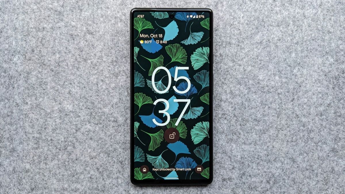 lock screen clock pixel 6