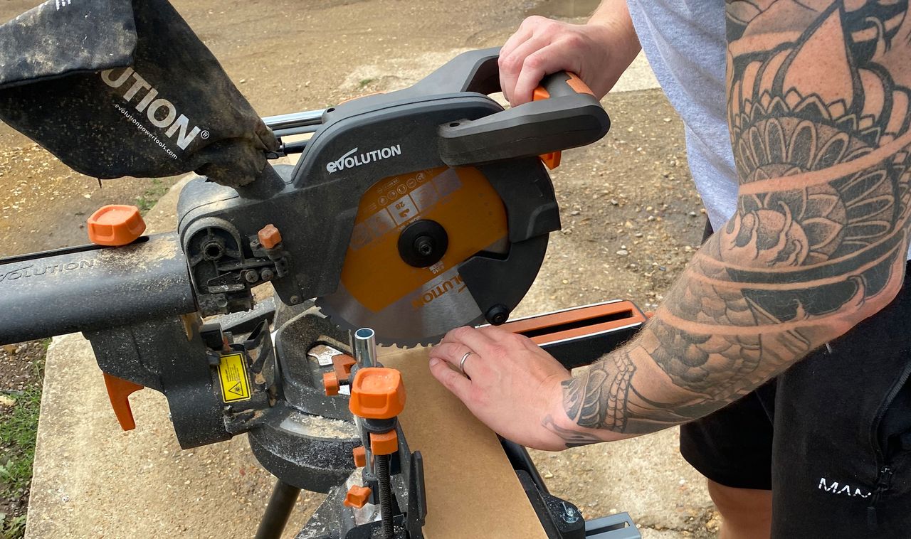 cutting mdf for wall panelling