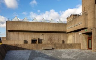 The Hayward Gallery in London suffered minor damage inside, after "Majestic Splendor" combusted during its removal.