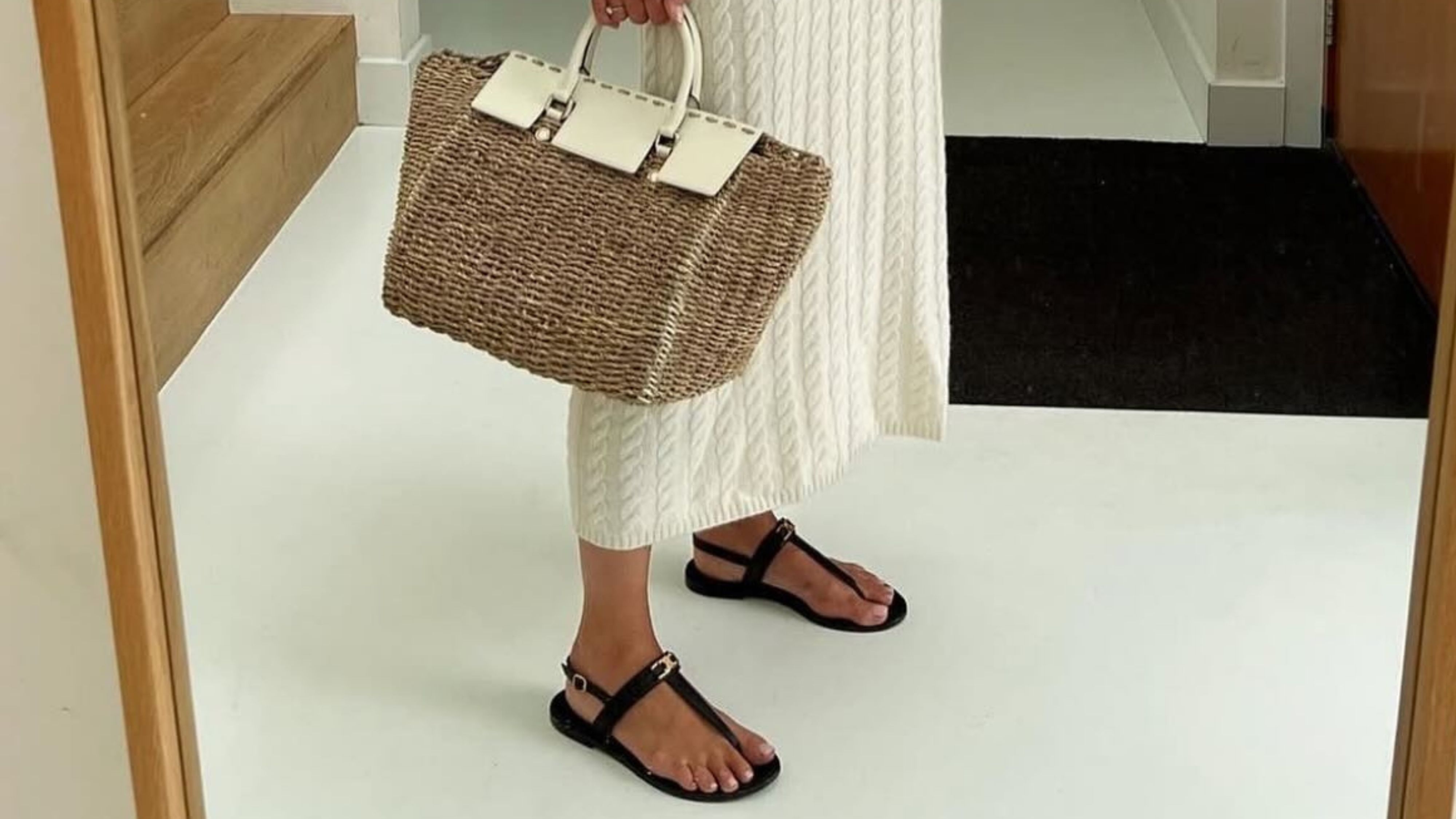 @anoukyve wearing one of the non flip flop summer sandal-trends 2026