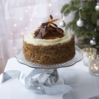 Sticky Ginger and Treacle Cake with Rum and Pecan Praline
