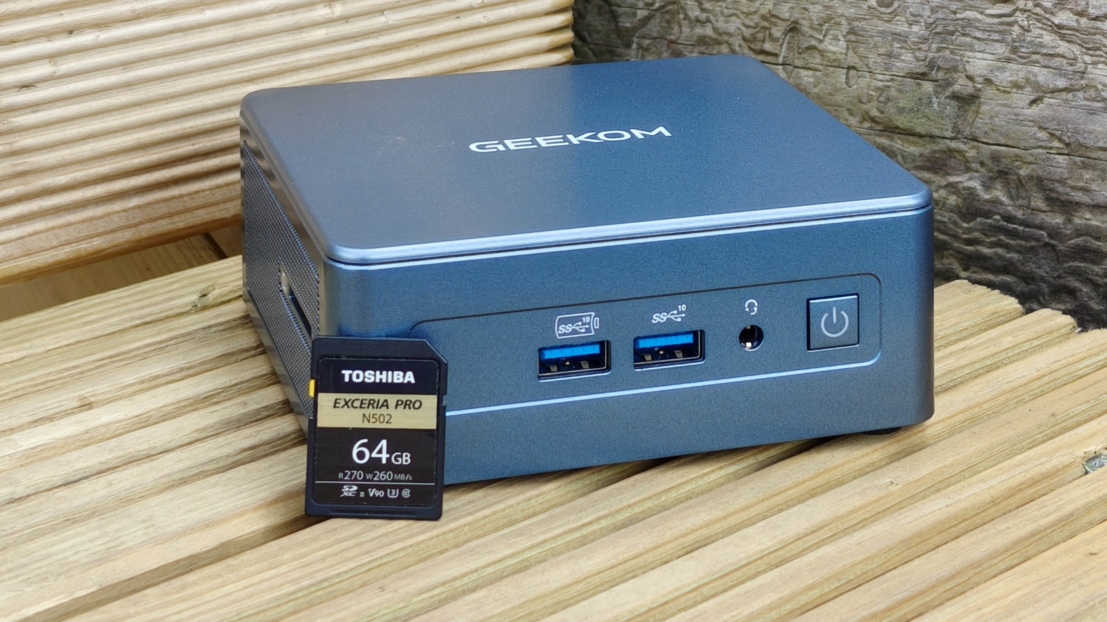 Geekom IT13 mini PC