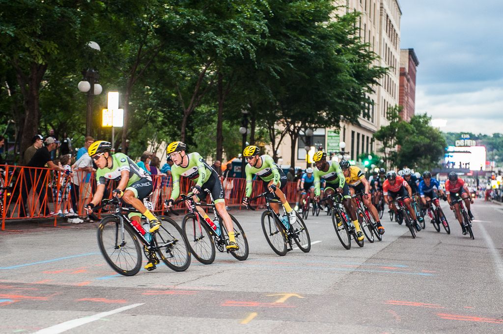 Cylance-Cannondale Pro Cycling took over the front of the race as the laps cards wound down.