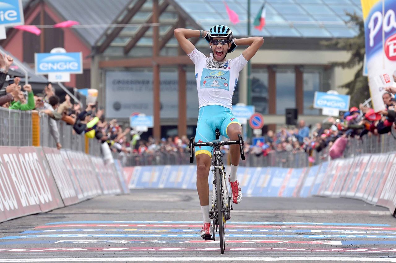 Fabio Aru makes it two in a row