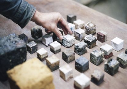 Sample cubes of different raw clays